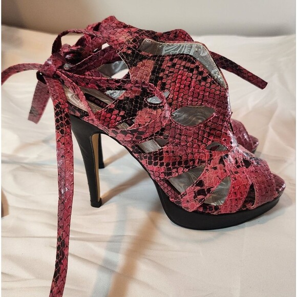 Dollhouse Pink And Black Faux Snakeskin Strappy High Heels No Size 9.75in Insole - Picture 3 of 5